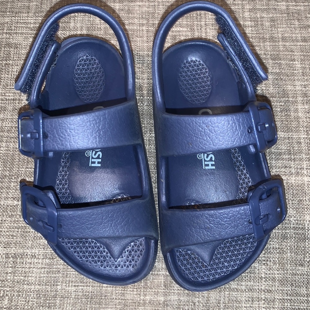 osh kosh toddler sandals size 5